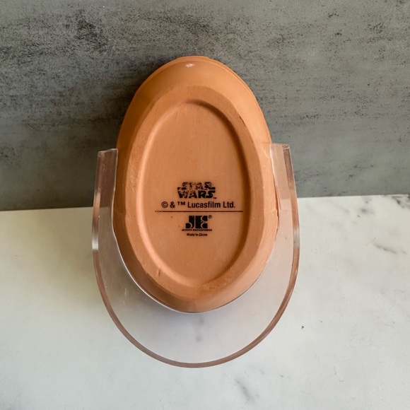 Chia Pet - Star Wars The Child Baby Yoda Floating Edition with Stand - Picture 9 of 11